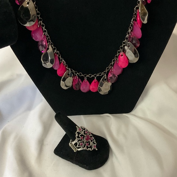 Paparazzi Women’s Jewelry Set Pink Gunmetal Fuchsia Necklace,Ring,Bracelet, NWOT - Picture 6 of 11